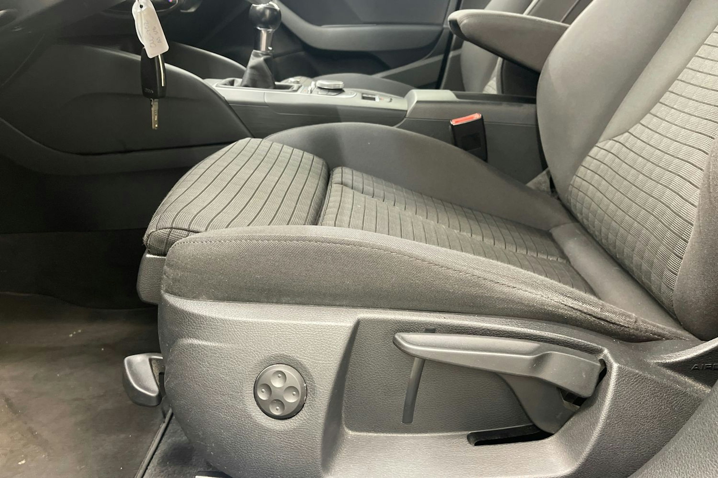 Harmaa Audi A3 2015 kuva 14.