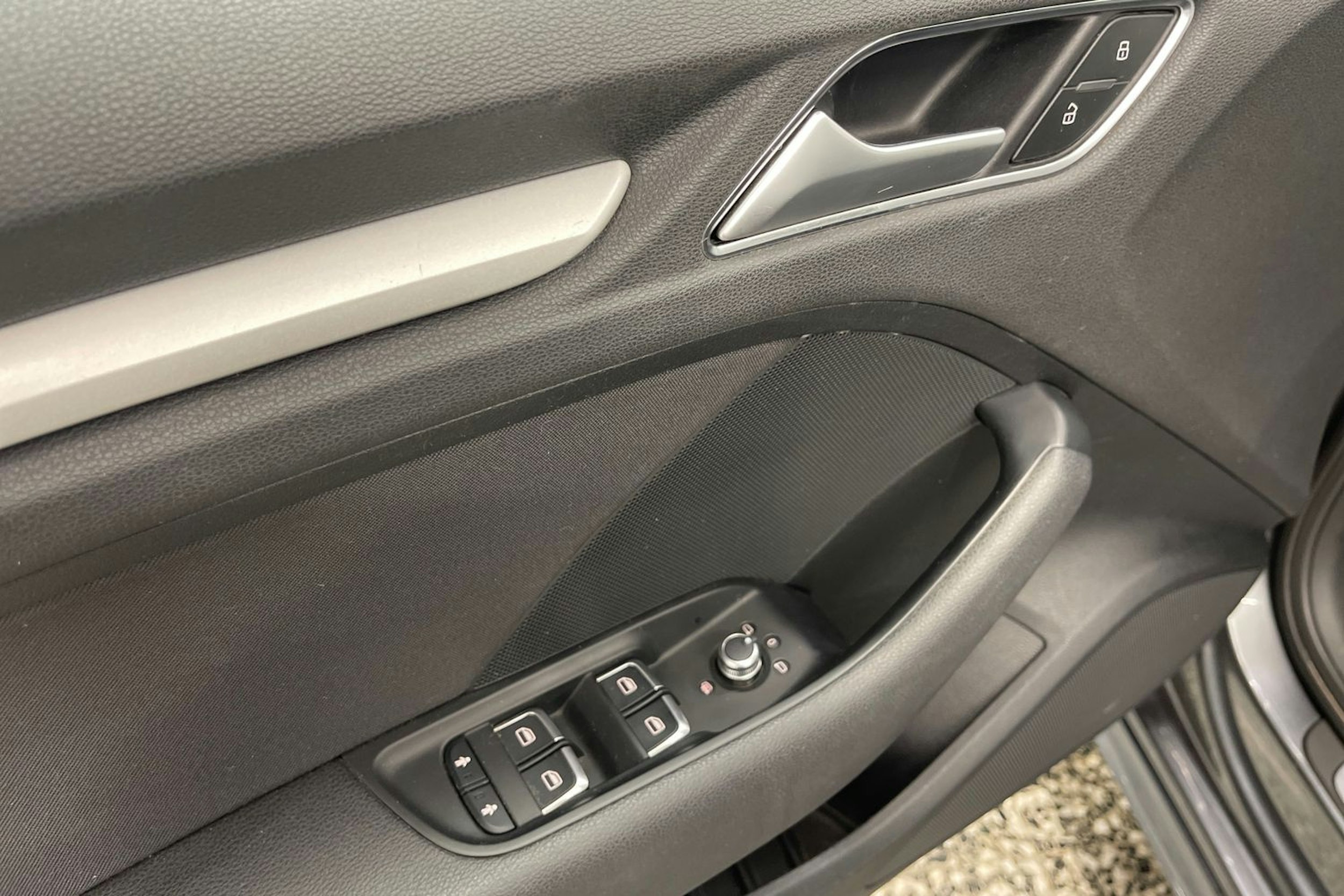 Harmaa Audi A3 2015 kuva 16.