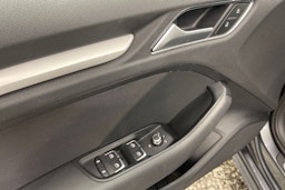 Harmaa Audi A3 2015 kuva 16.
