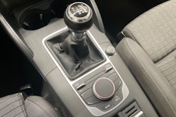 Harmaa Audi A3 2015 kuva 25.