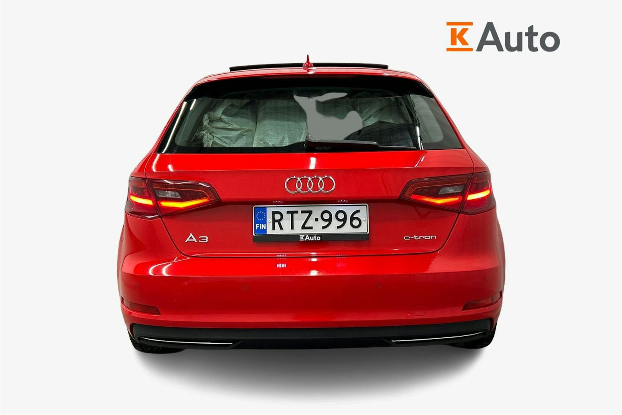 punainen Audi A3 2015 kuva 3.