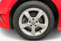 punainen Audi A3 2015 kuva 11.