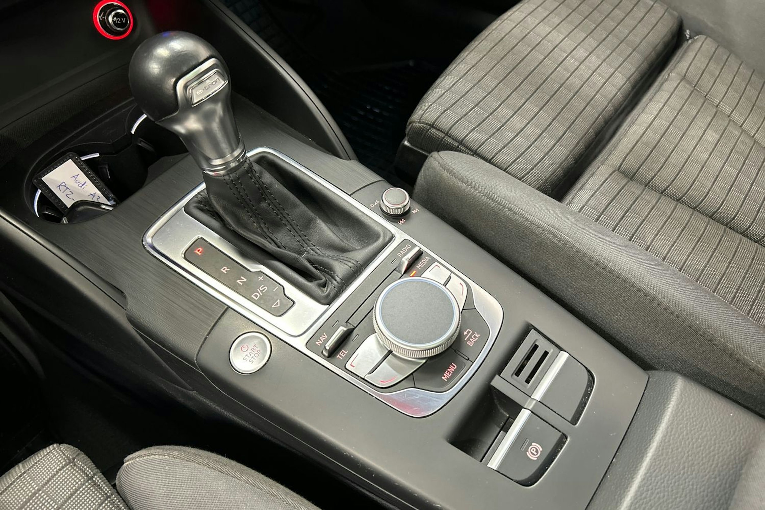 punainen Audi A3 2015 kuva 26.