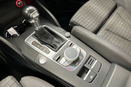 punainen Audi A3 2015 kuva 26.