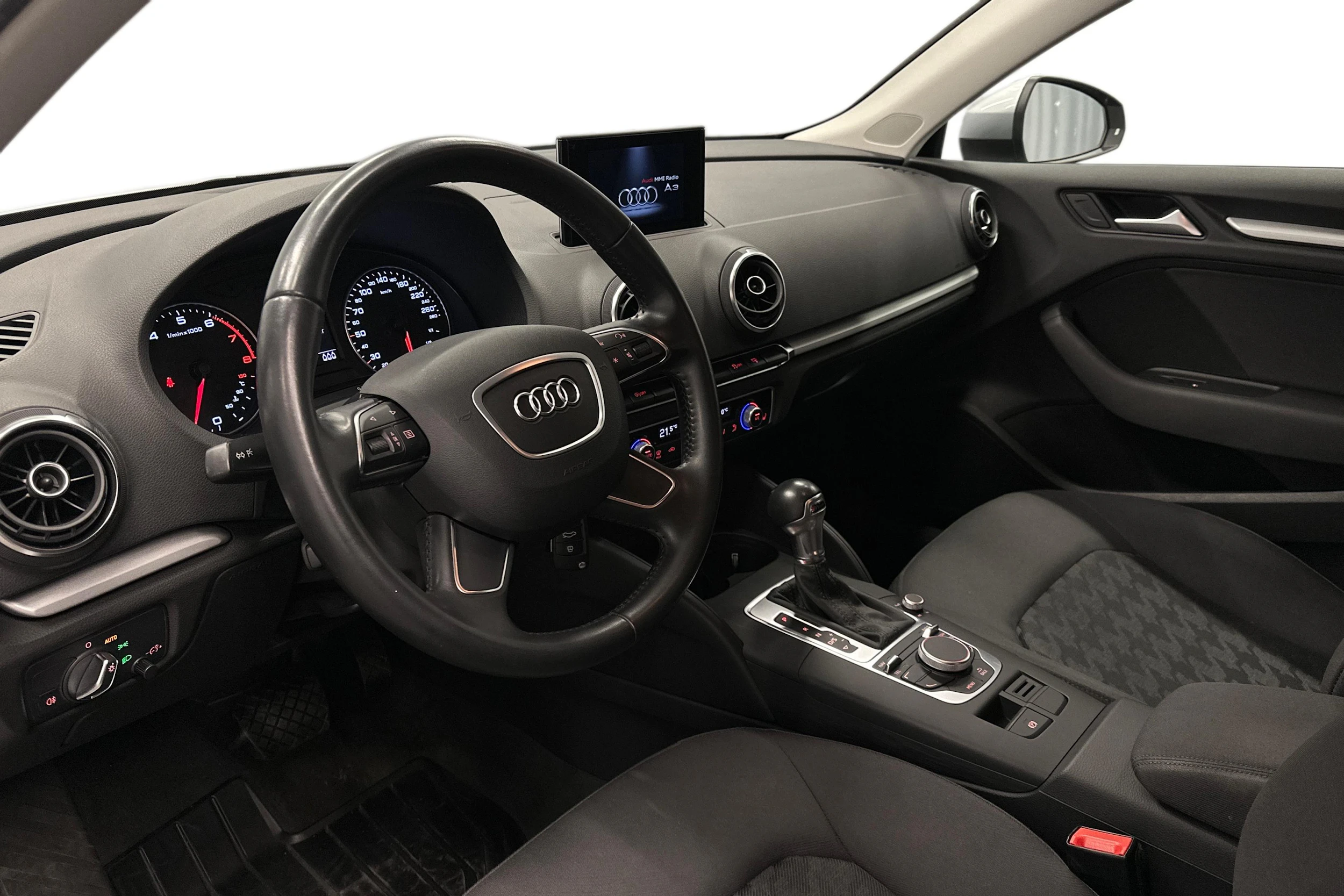 hopea Audi A3 2015 kuva 8.