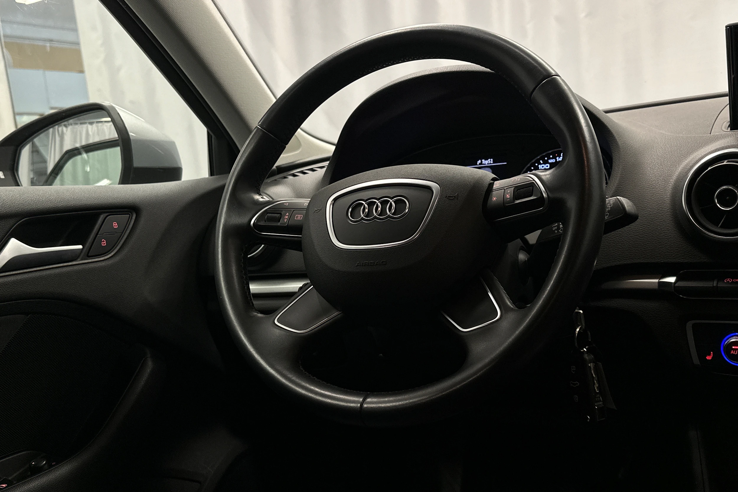 hopea Audi A3 2015 kuva 16.