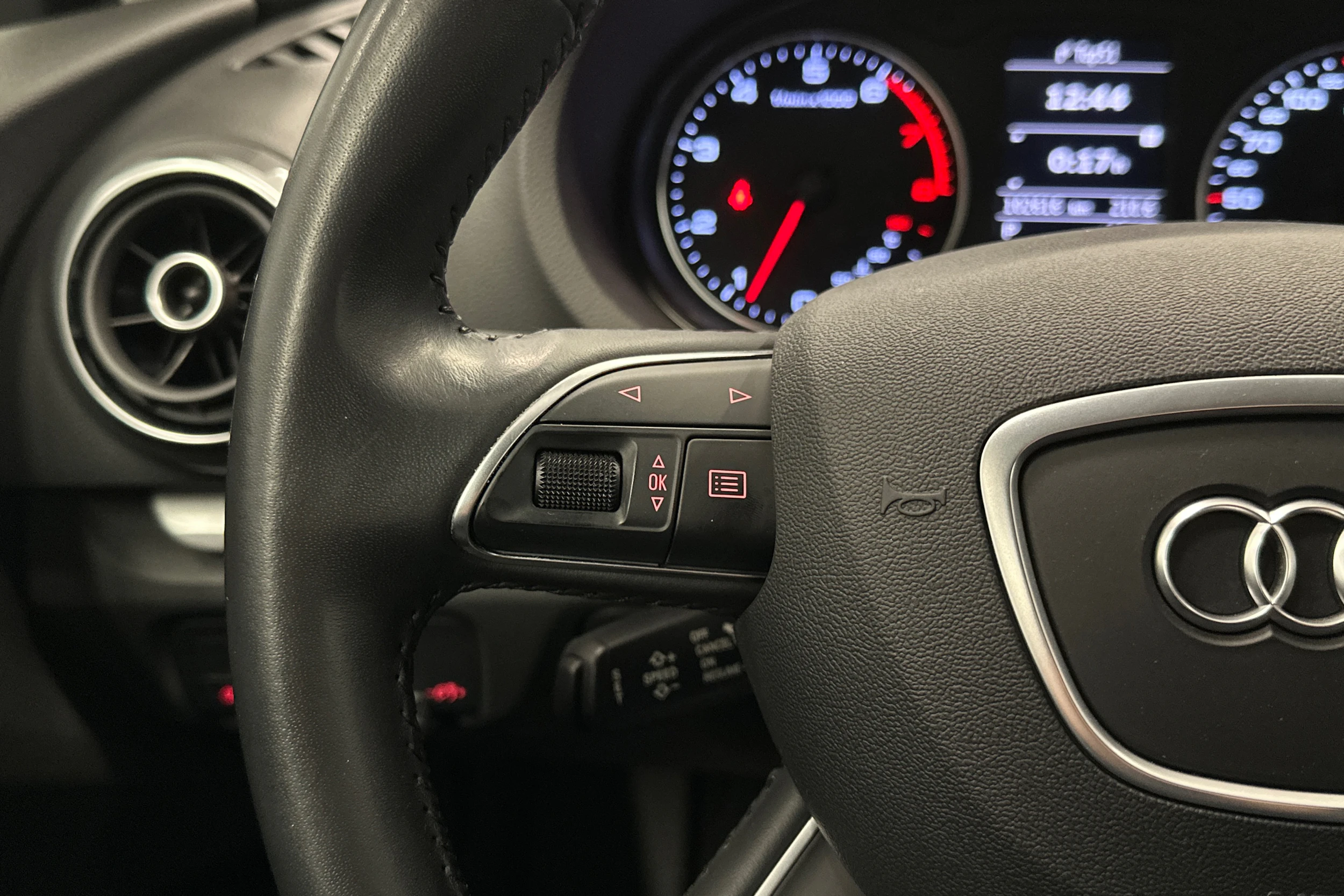 hopea Audi A3 2015 kuva 17.