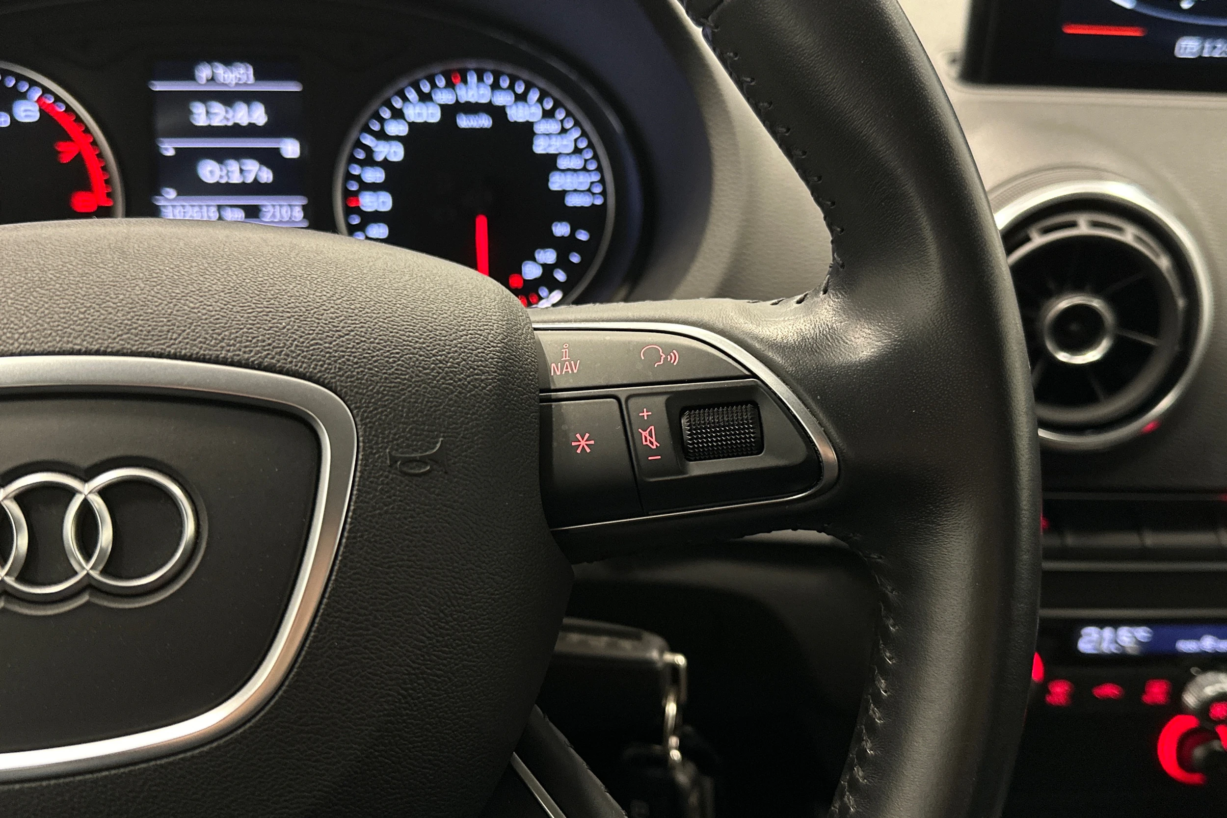 hopea Audi A3 2015 kuva 18.