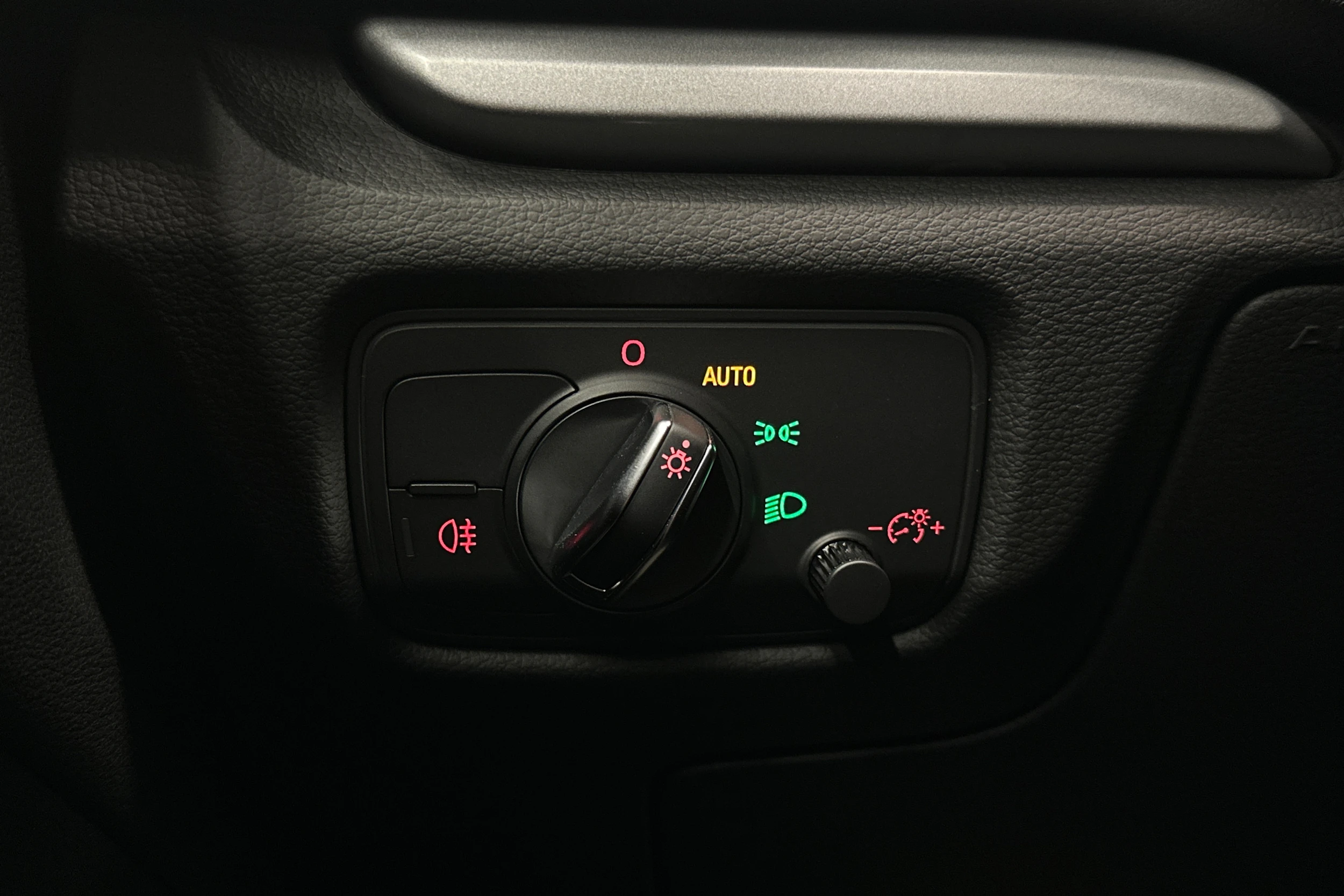 hopea Audi A3 2015 kuva 19.