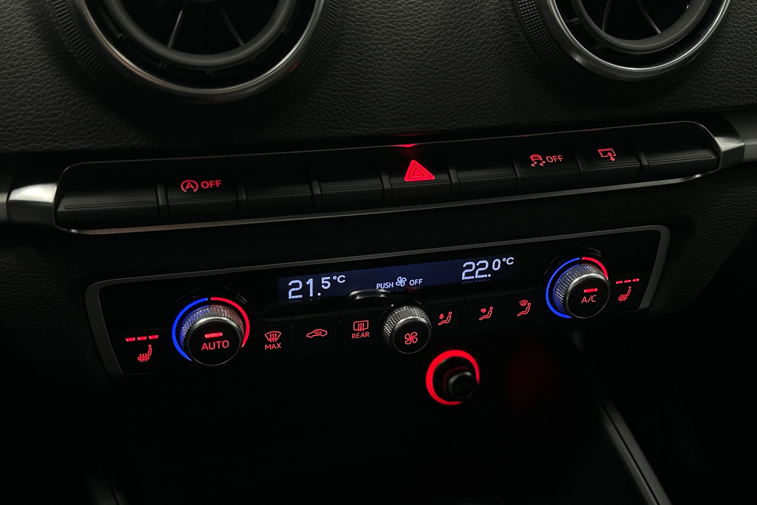 hopea Audi A3 2015 kuva 24.