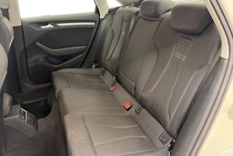 Valkoinen Audi A3 2015 kuva 10.