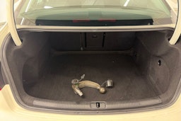 Valkoinen Audi A3 2015 kuva 14.