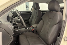 Valkoinen Audi A3 2015 kuva 15.