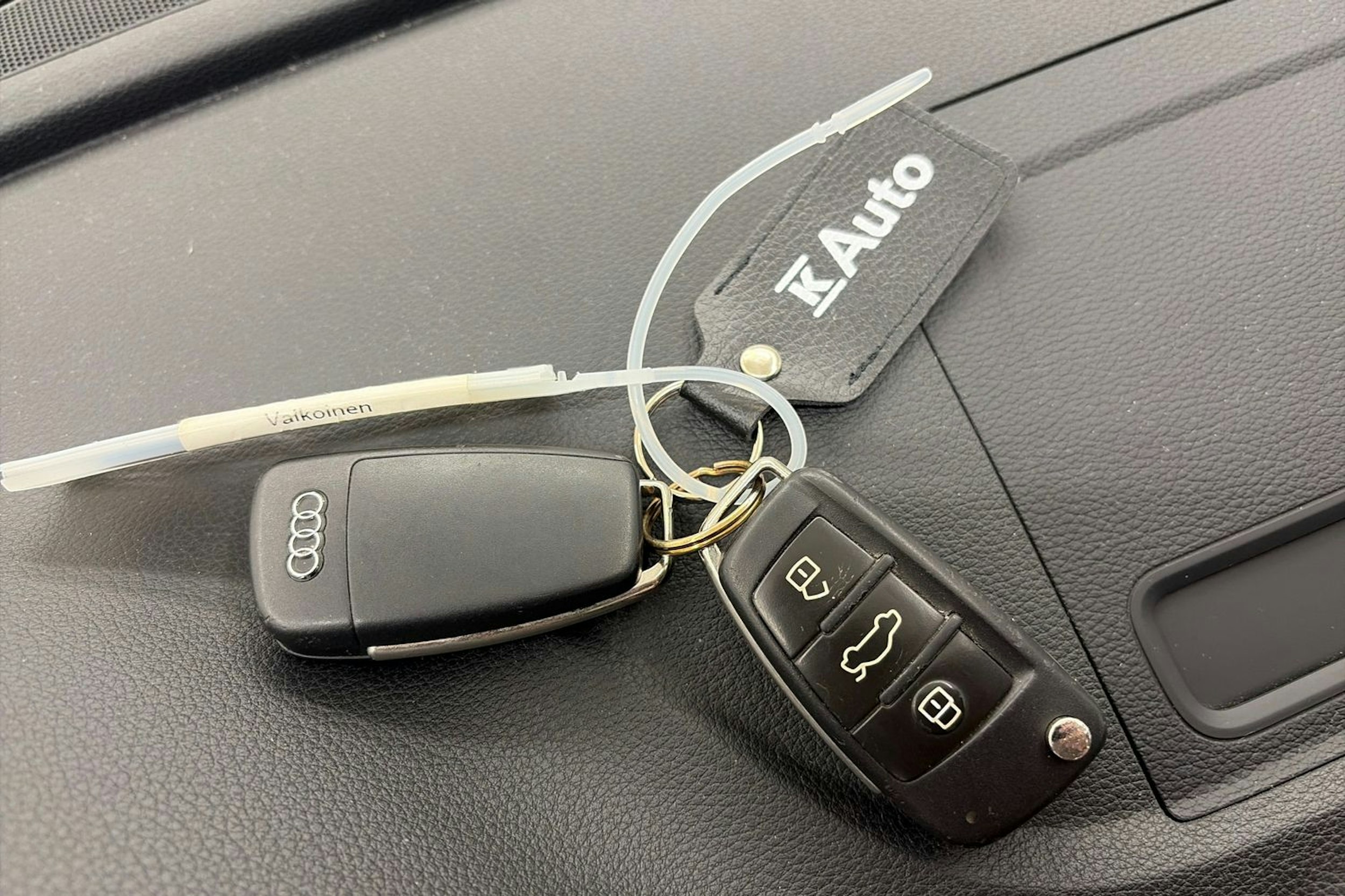 Valkoinen Audi A3 2015 kuva 25.