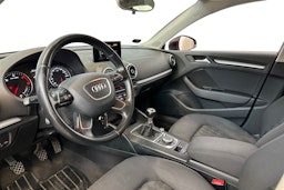 punainen Audi A3 2015 kuva 3.