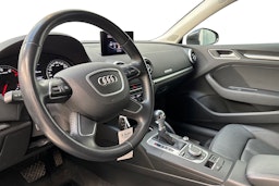 musta Audi A3 2015 kuva 6.