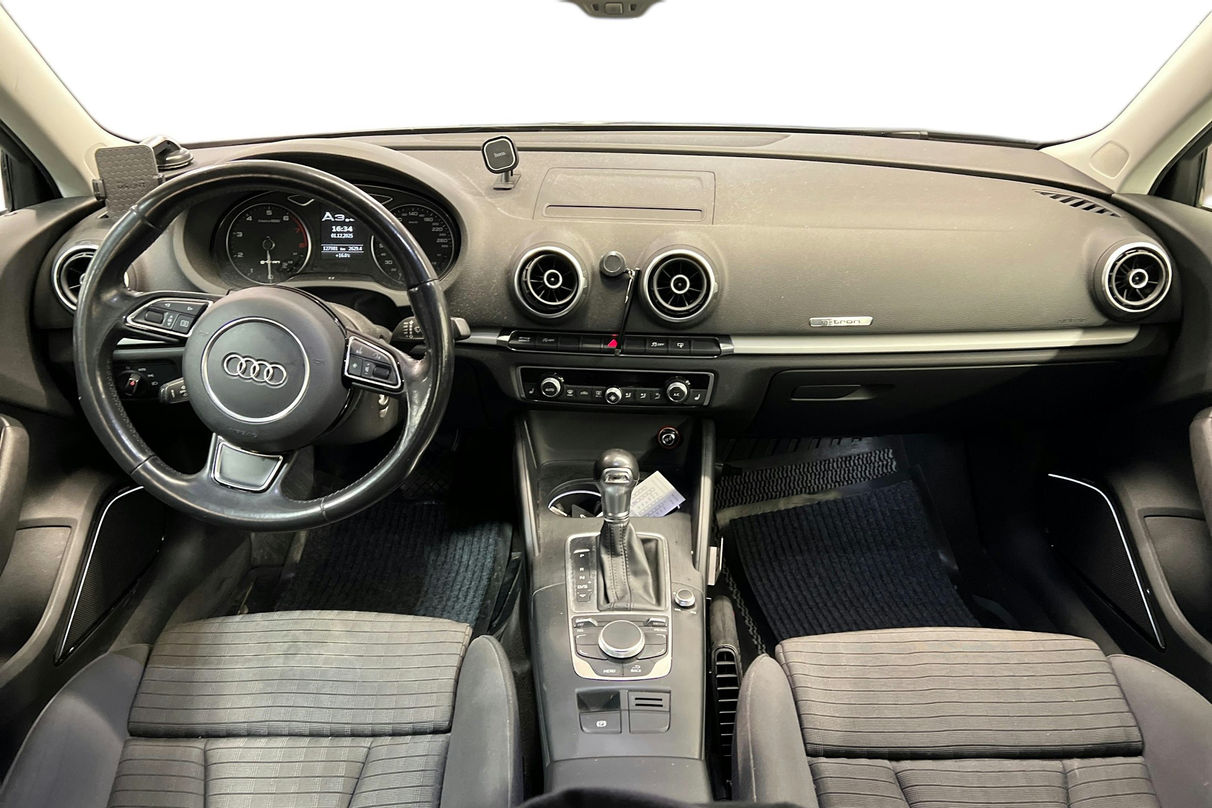 Musta Audi A3 2015 kuva 9.