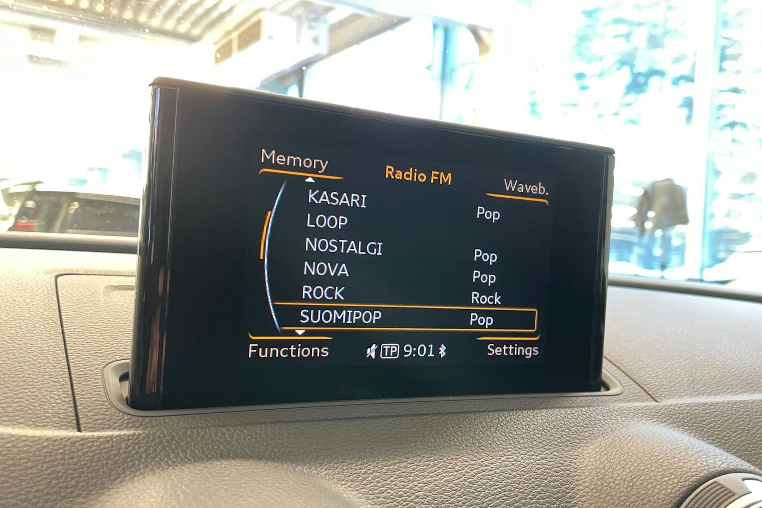 Ruskea (beige) Audi A3 2015 kuva 20.