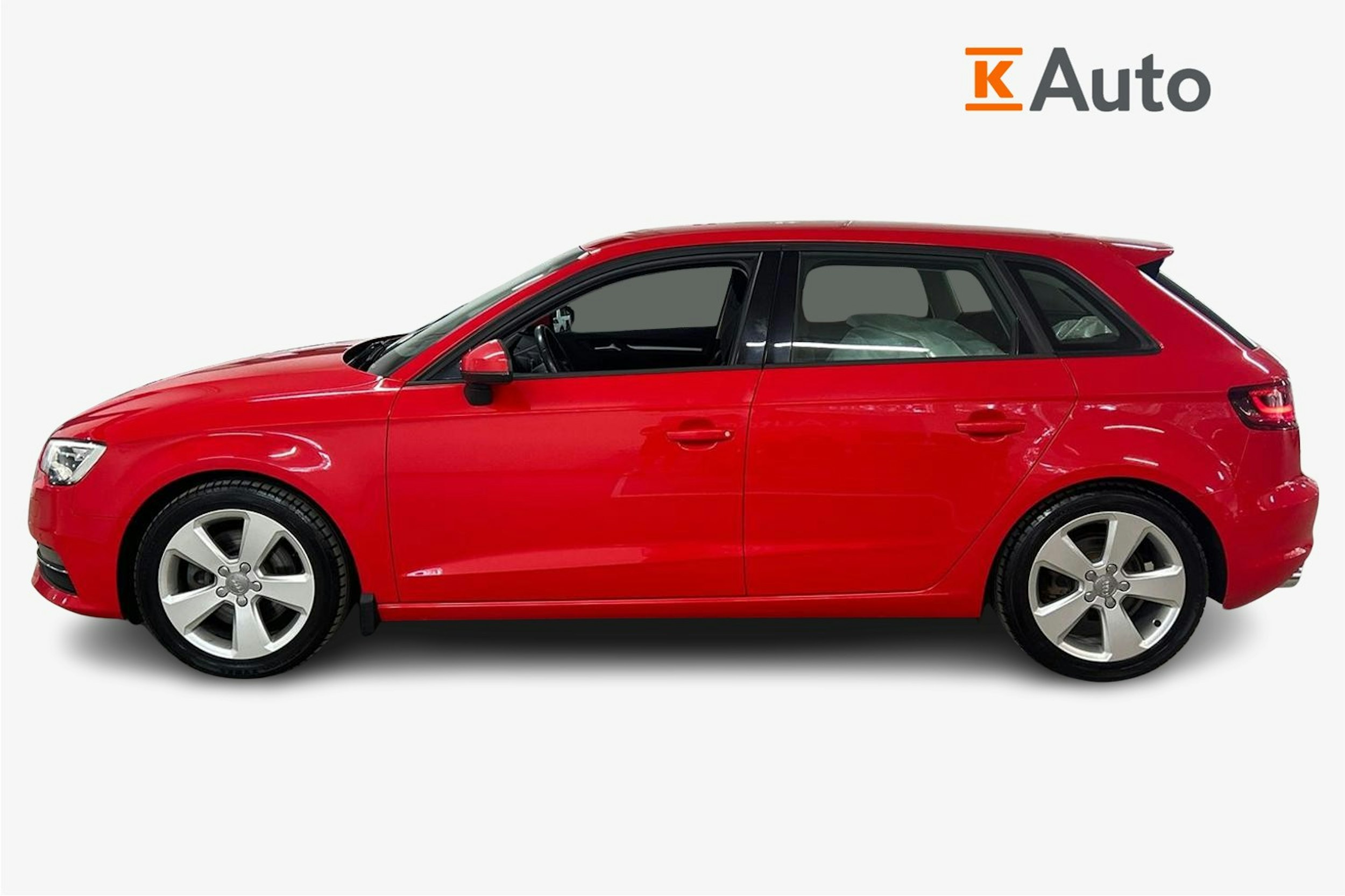punainen Audi A3 2015 kuva 6.