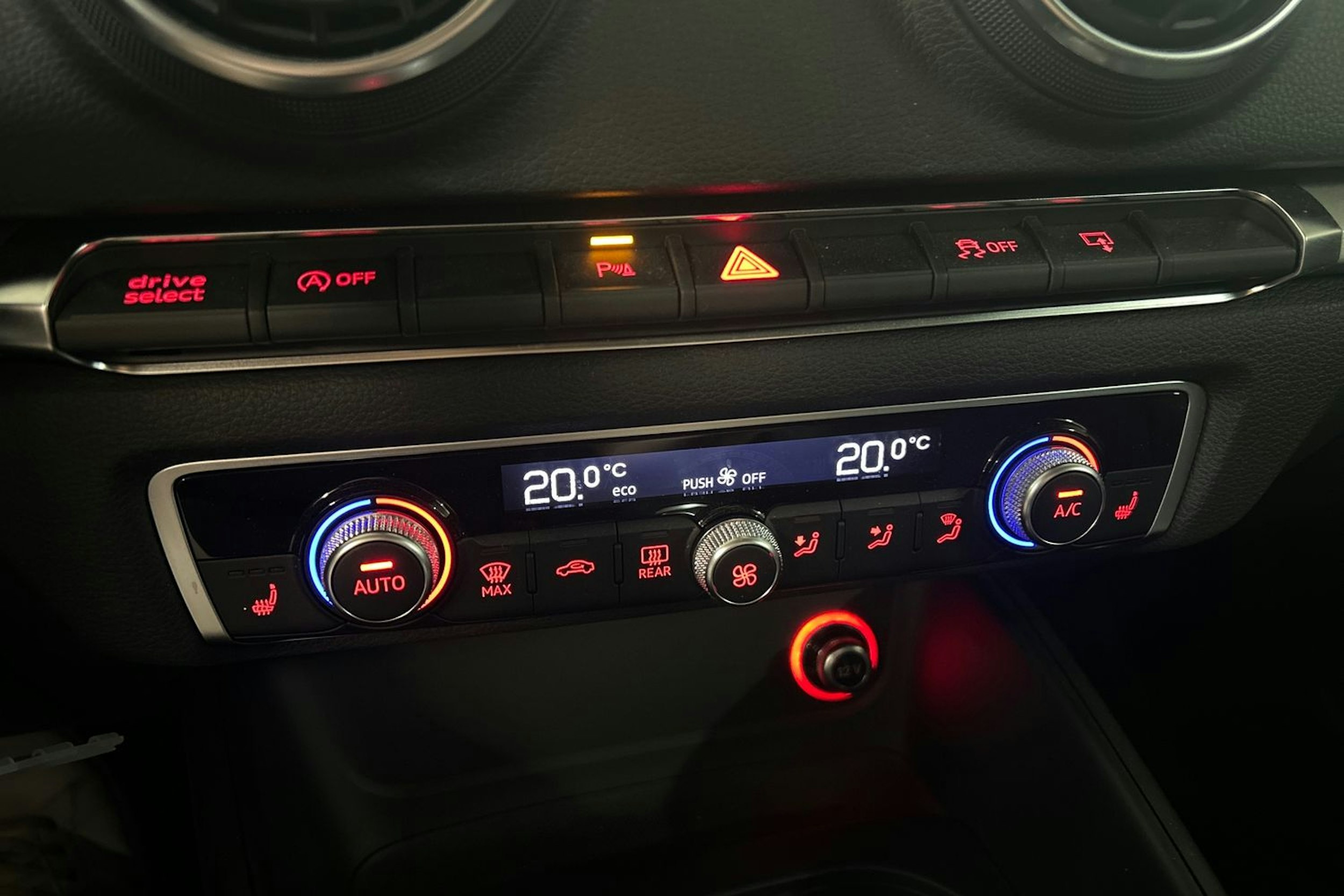 punainen Audi A3 2015 kuva 23.