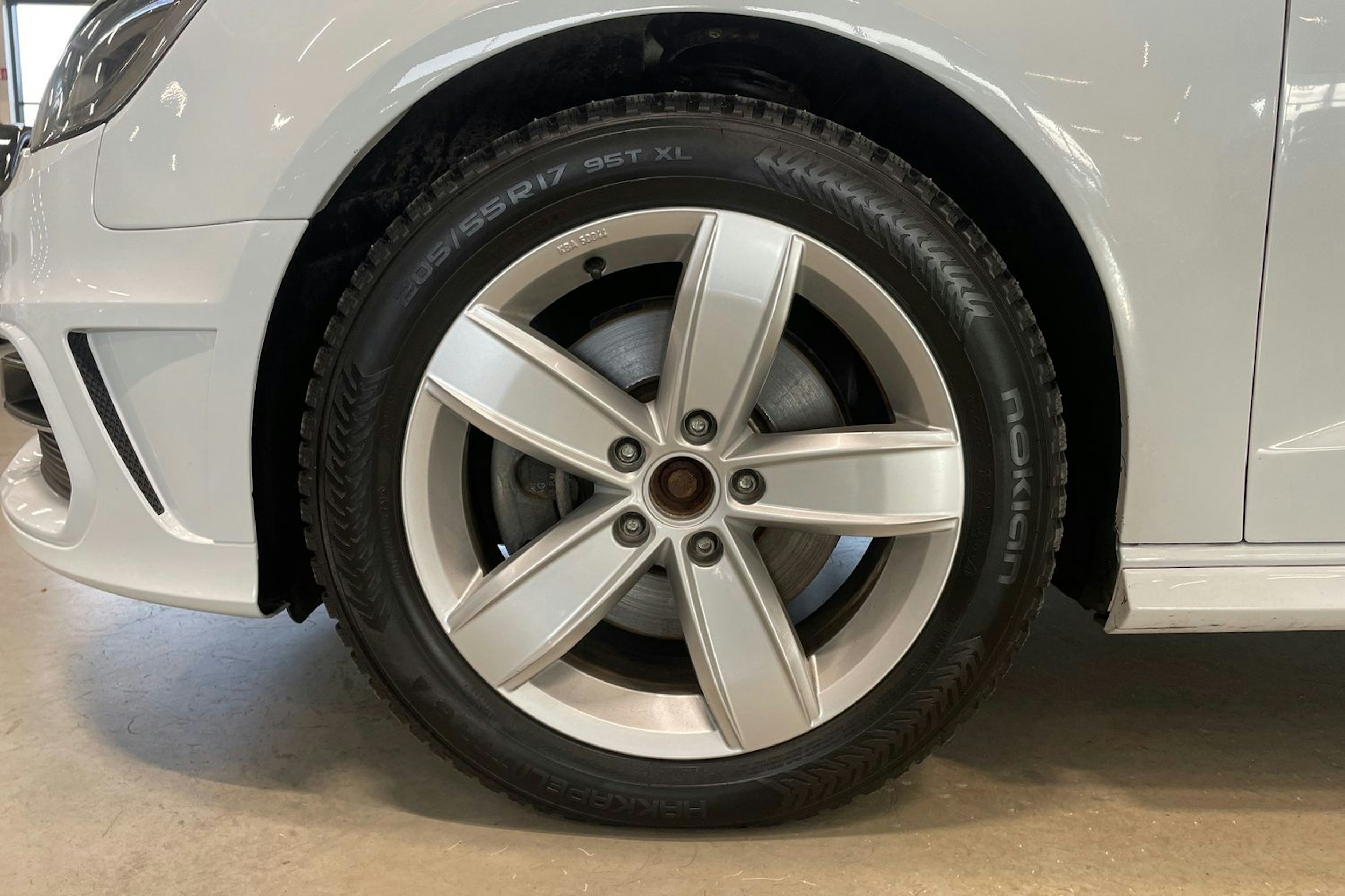 valkoinen Audi A3 2015 kuva 11.