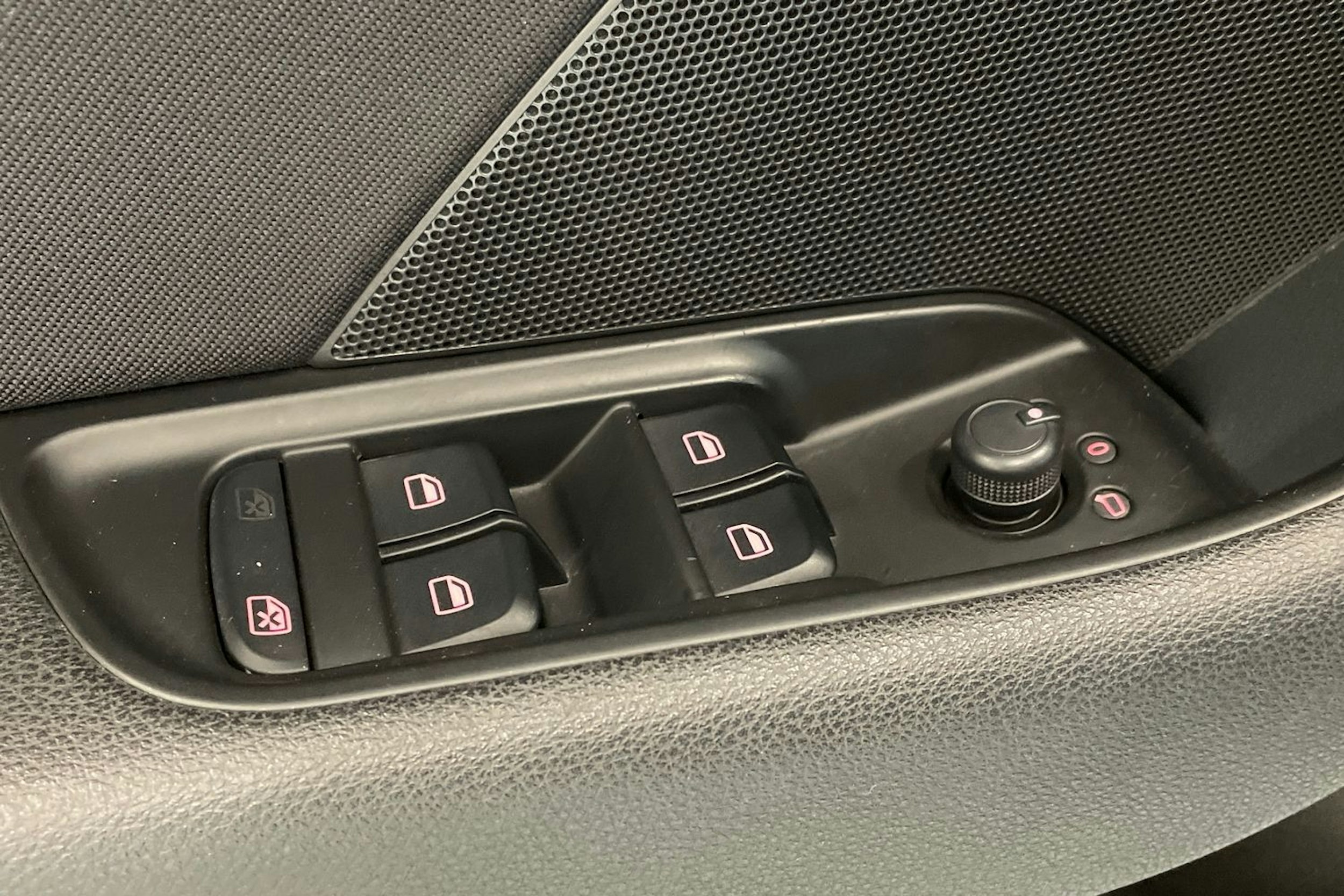 valkoinen Audi A3 2015 kuva 19.