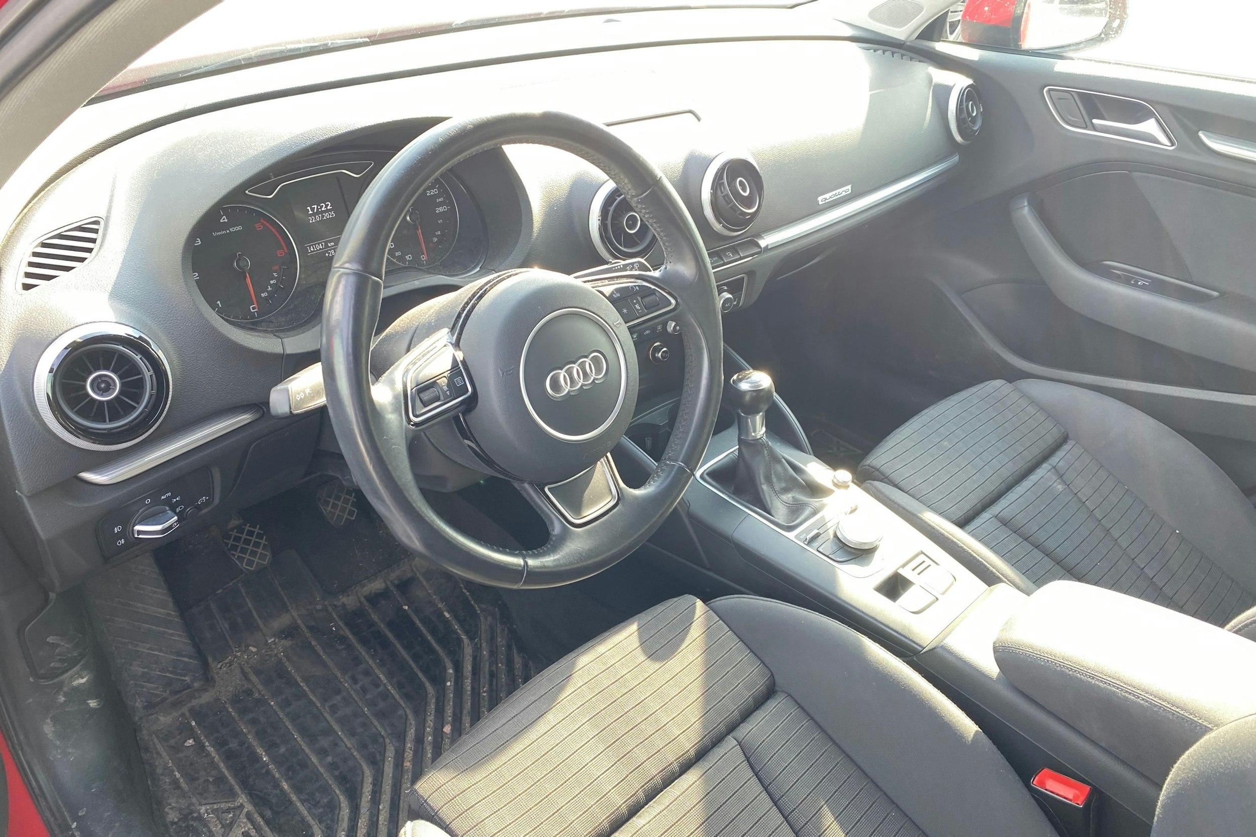 punainen Audi A3 2015 kuva 3.