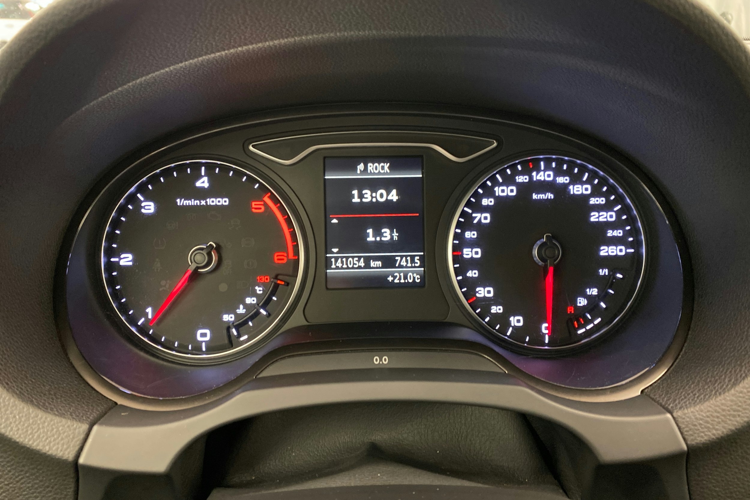 punainen Audi A3 2015 kuva 10.