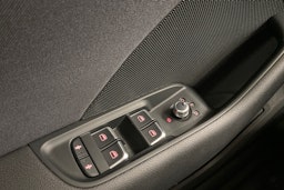 punainen Audi A3 2015 kuva 13.