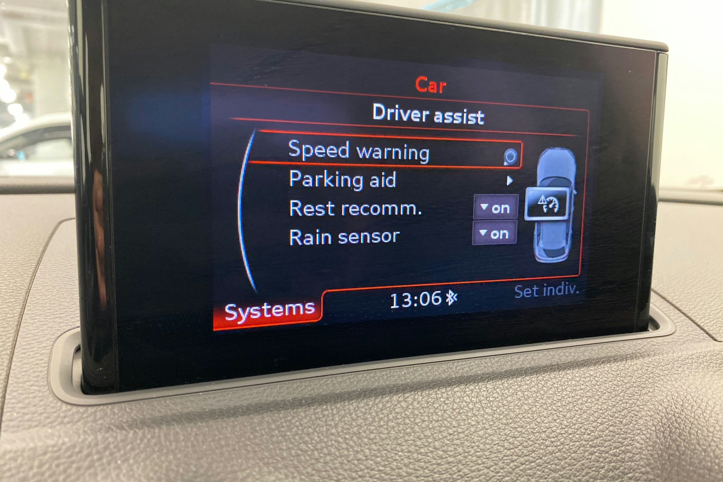 punainen Audi A3 2015 kuva 20.