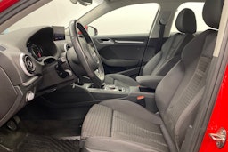 punainen Audi A3 2015 kuva 23.