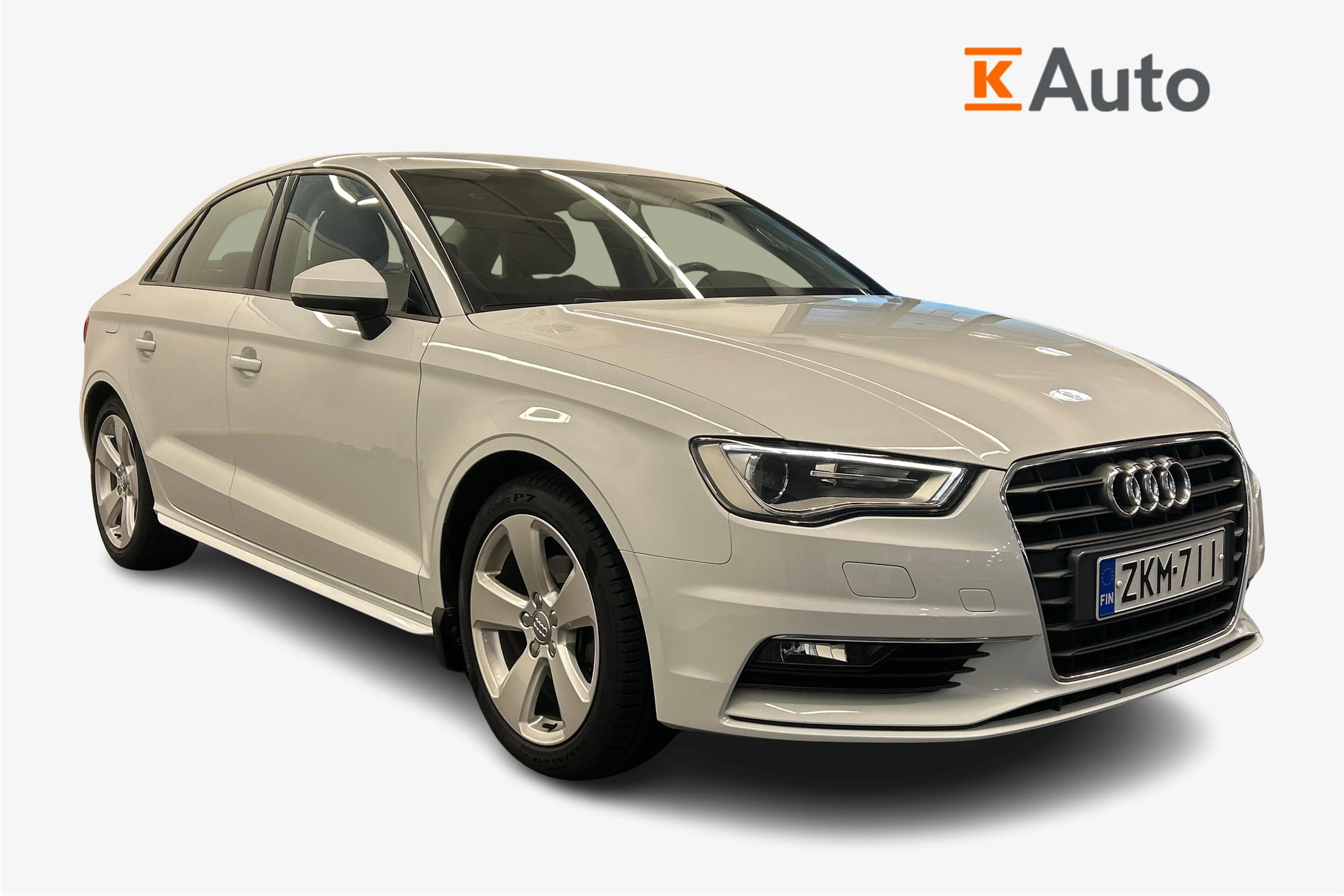 valkoinen Audi A3 2015 kuva 1.