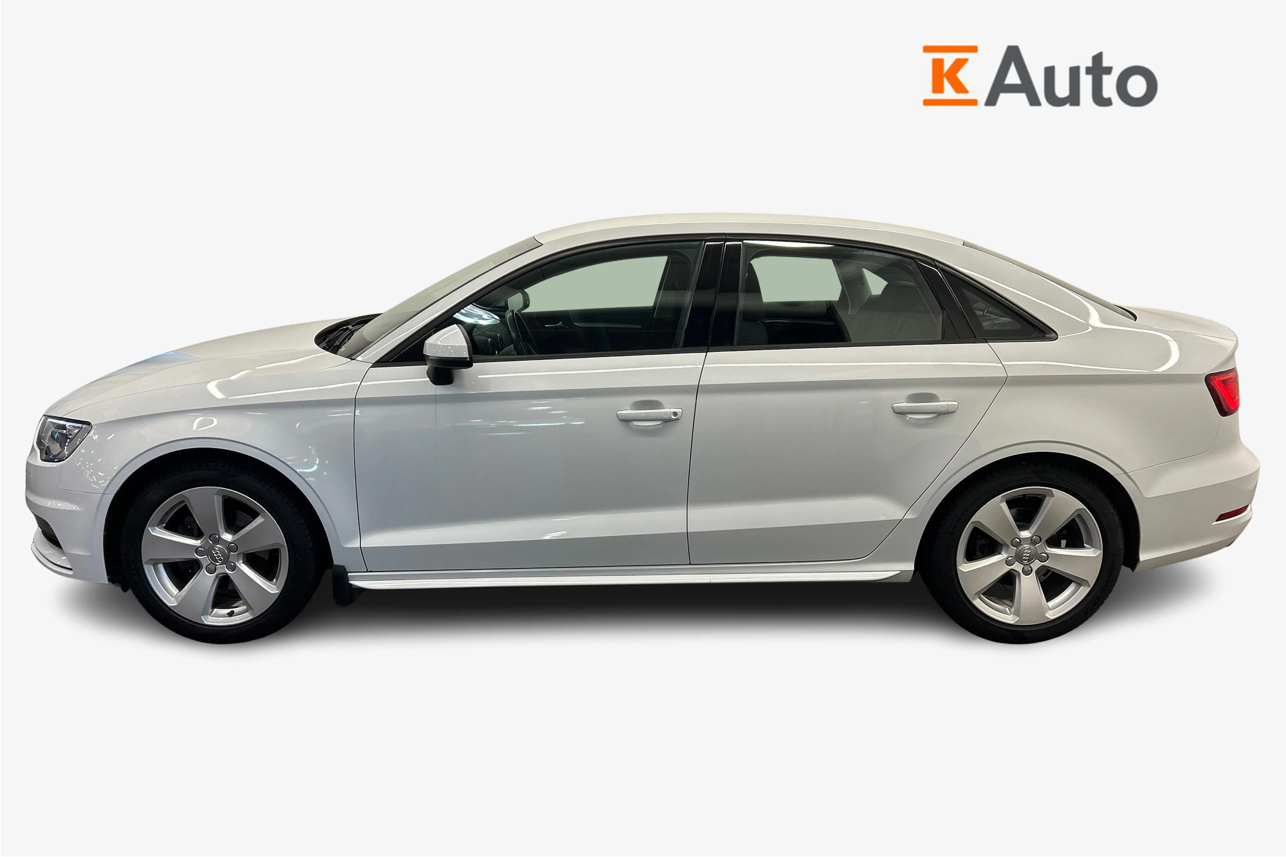 valkoinen Audi A3 2015 kuva 7.