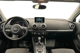 valkoinen Audi A3 2015 kuva 9.