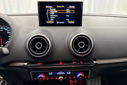 valkoinen Audi A3 2016 kuva 11.