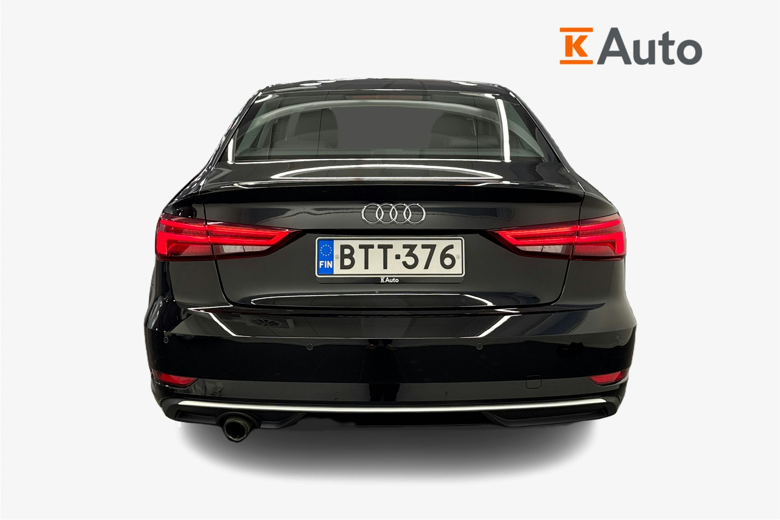 Musta Audi A3 2017 kuva 3.
