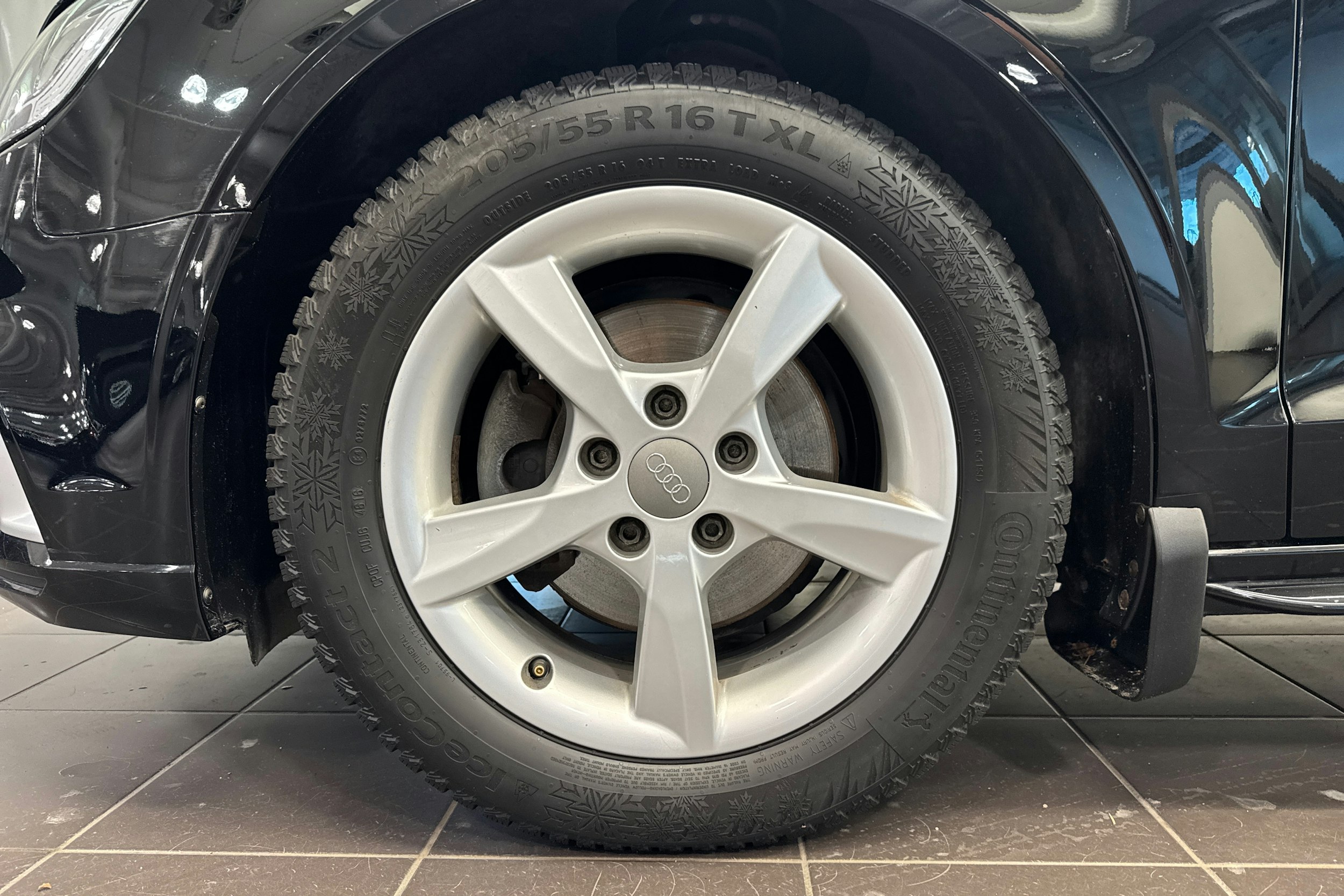 Musta Audi A3 2017 kuva 11.