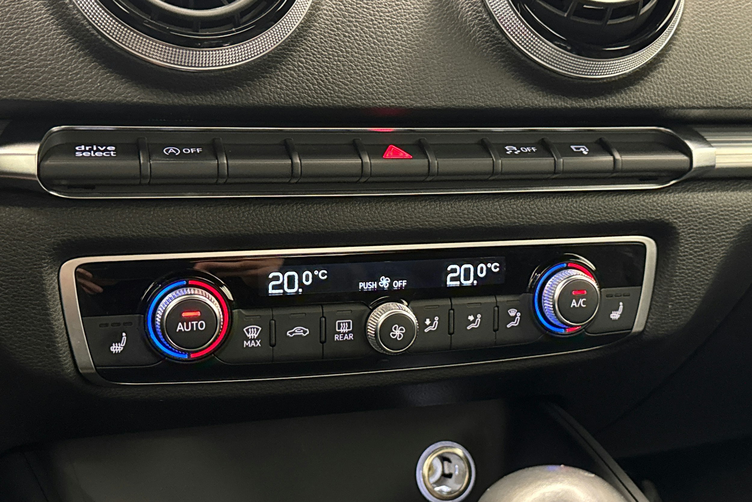 Musta Audi A3 2017 kuva 15.