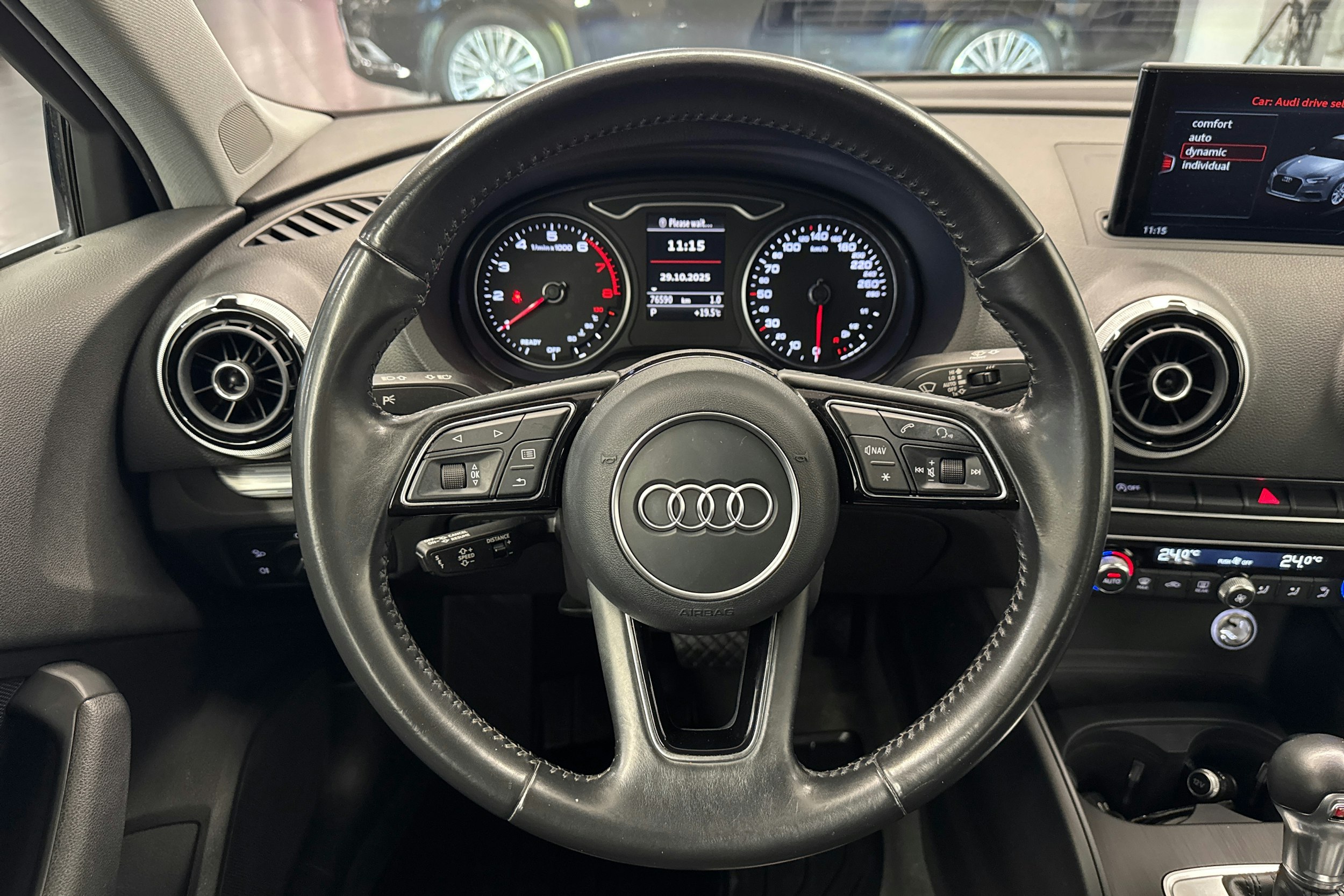 Musta Audi A3 2017 kuva 20.