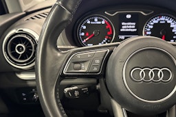 Musta Audi A3 2017 kuva 21.