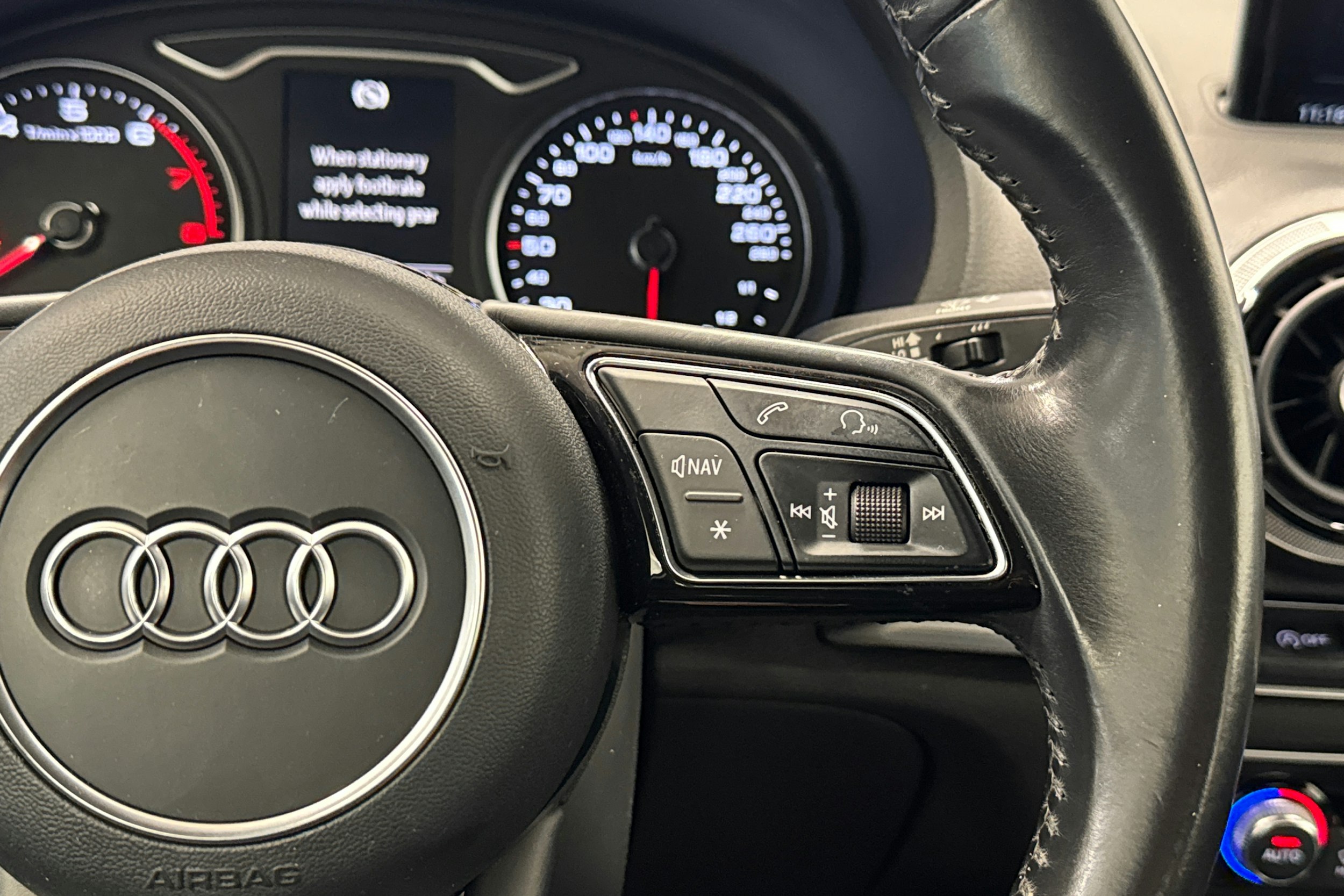 Musta Audi A3 2017 kuva 22.