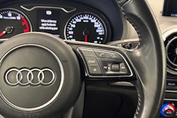 Musta Audi A3 2017 kuva 22.