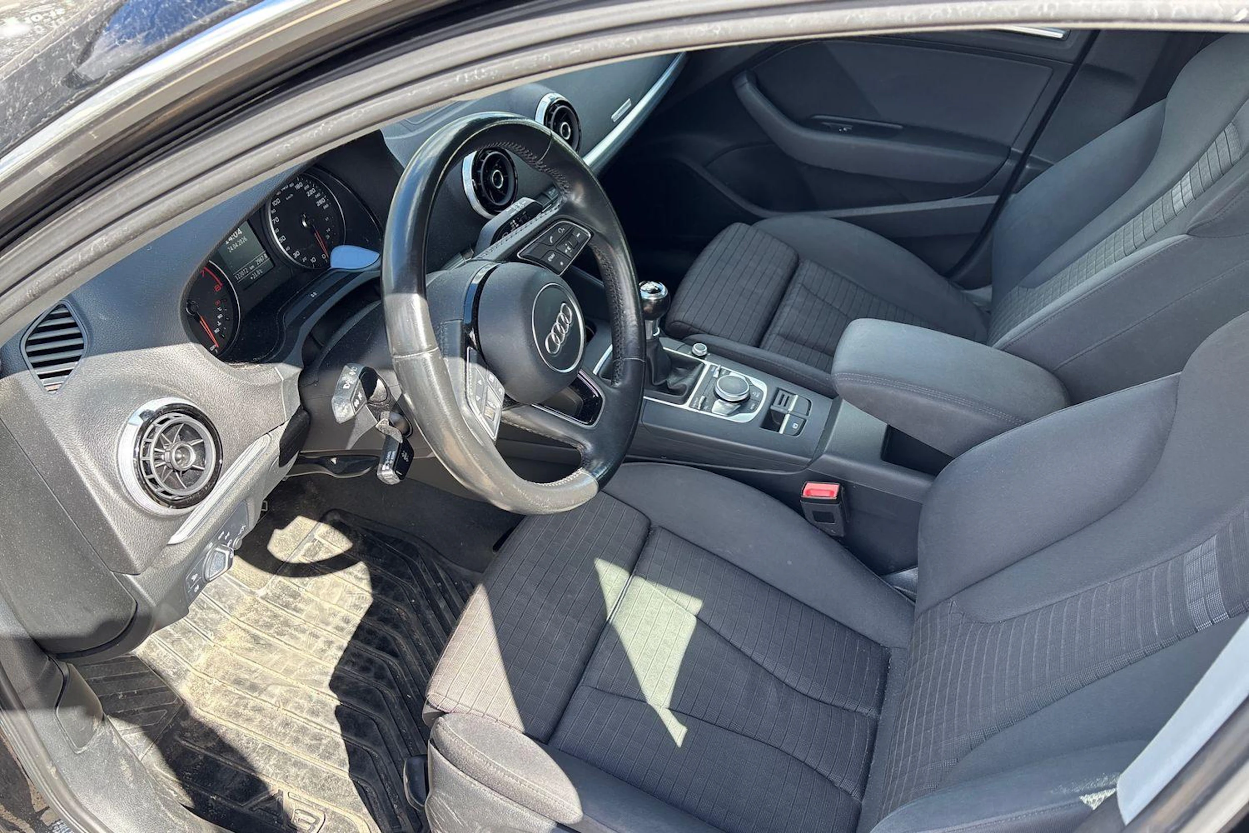 musta Audi A3 2016 kuva 3.