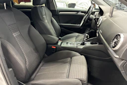 valkoinen Audi A3 2016 kuva 28.