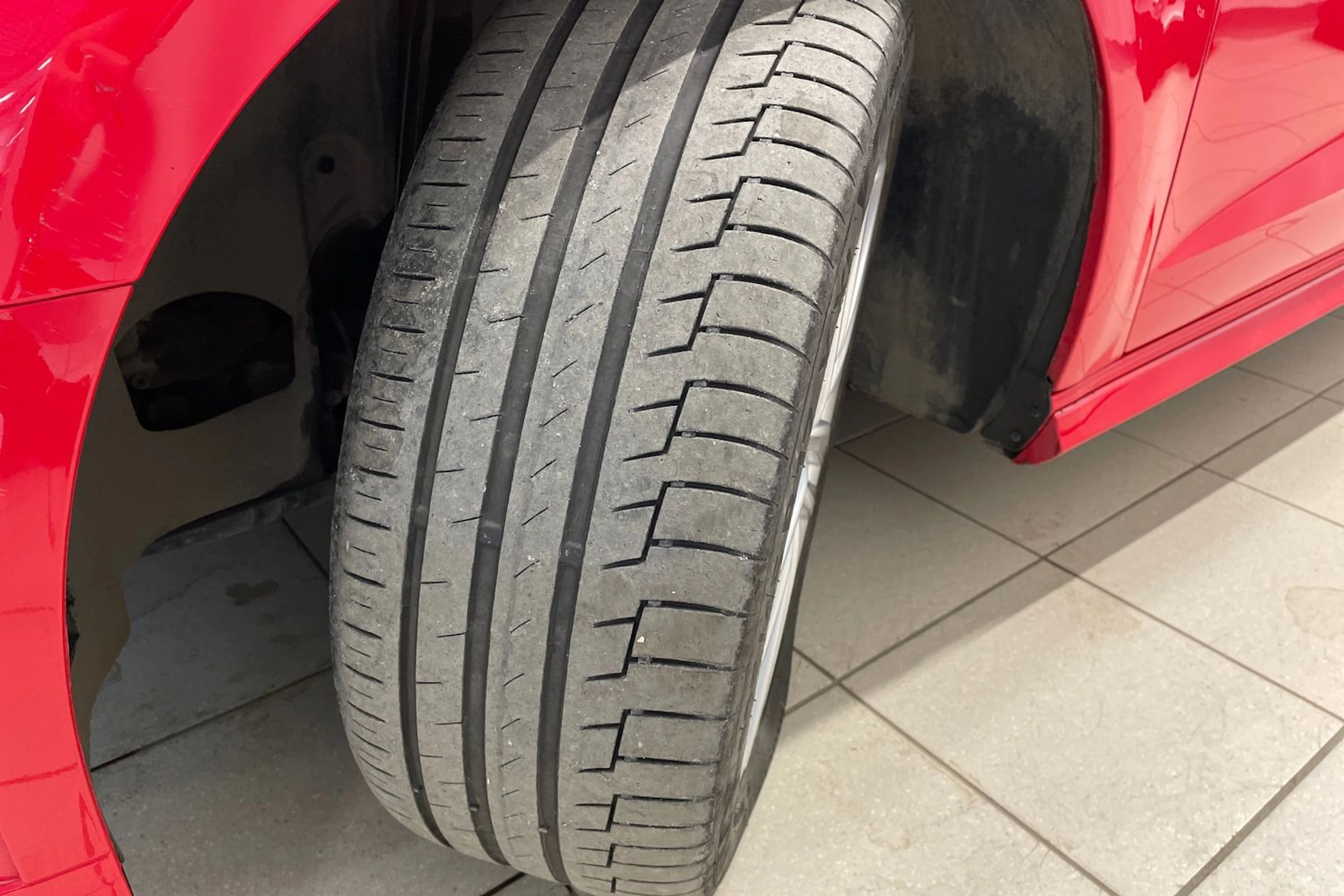 Punainen Audi A3 2016 kuva 10.