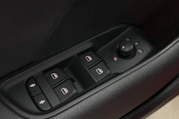 Punainen Audi A3 2016 kuva 11.