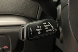 Punainen Audi A3 2016 kuva 15.