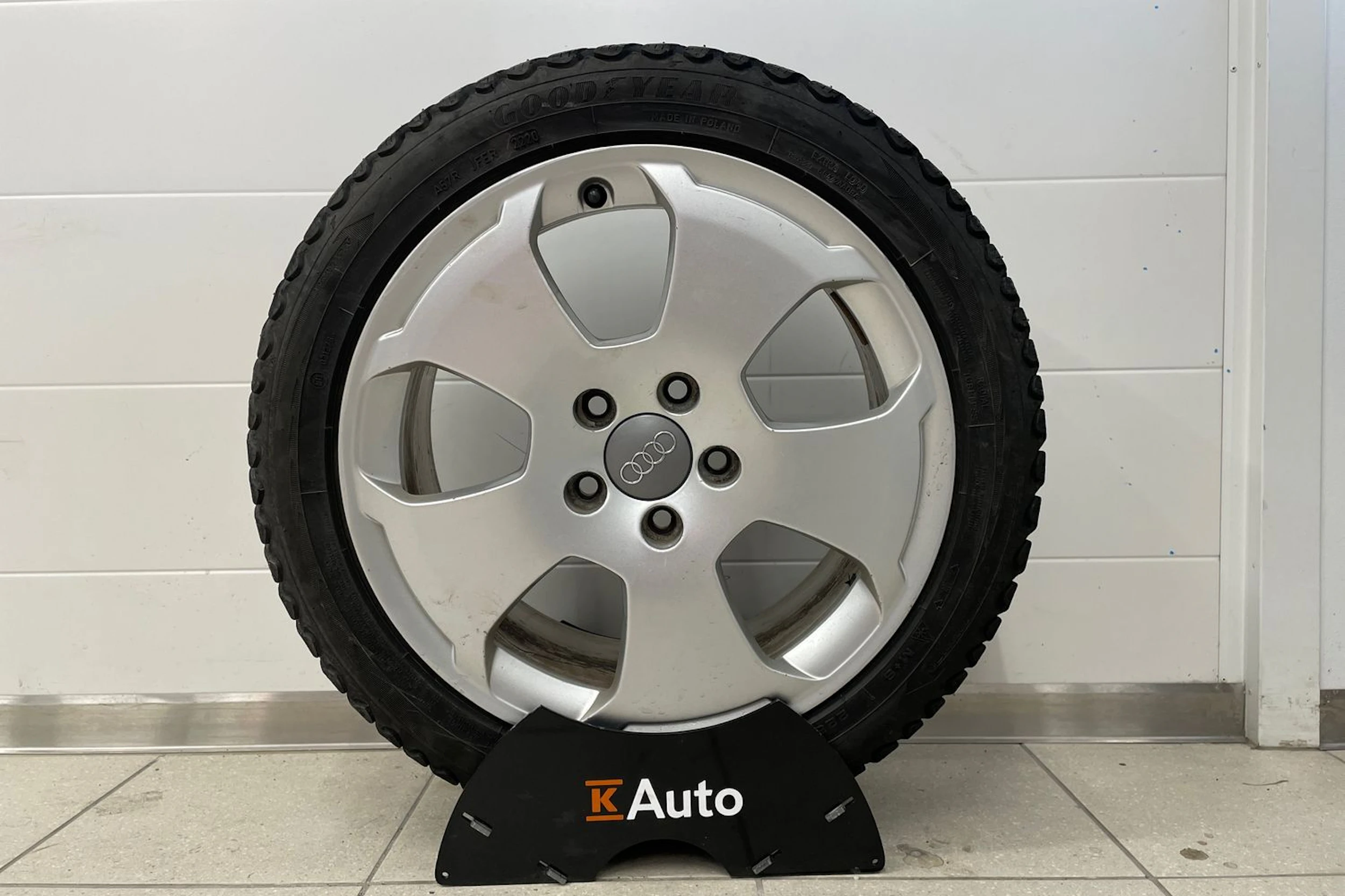 Punainen Audi A3 2016 kuva 20.