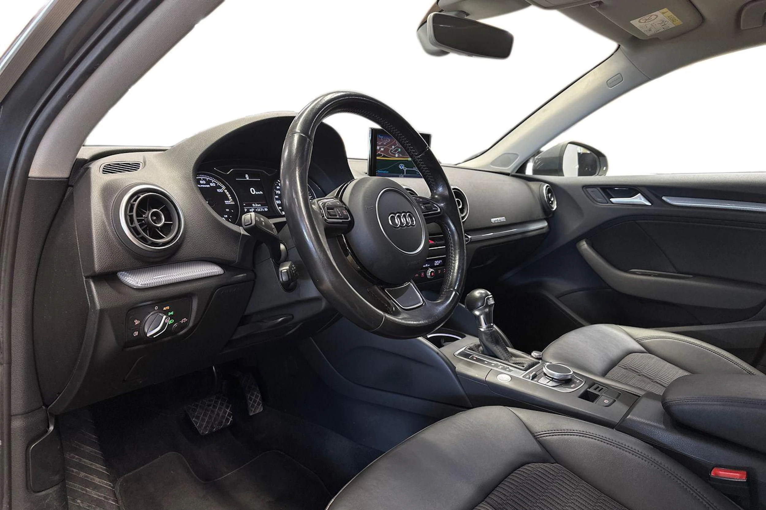 harmaa Audi A3 2016 kuva 6.