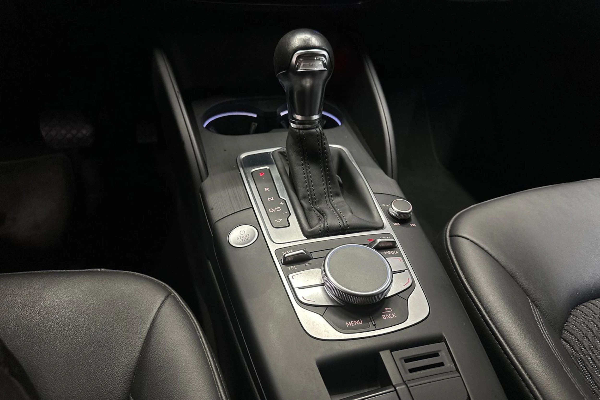 harmaa Audi A3 2016 kuva 20.